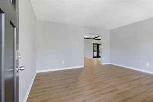562 Hidden Hills Ct, Marietta, GA 30066 - Photo 3