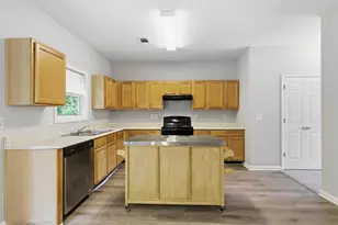 5507 Walnut Ln, Lithonia, GA 30038 - Photo 7