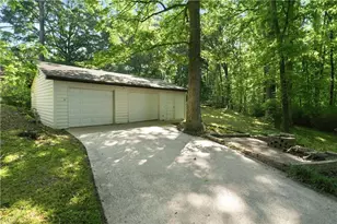 1747 Country Park Way, Lawrenceville, GA 30043 - Photo 35