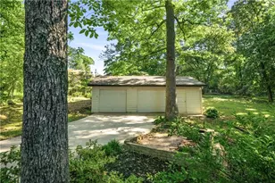 1747 Country Park Way, Lawrenceville, GA 30043 - Photo 33