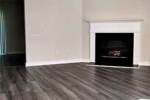 429 Village Bluff Dr, Lawrenceville, GA 30046 - Photo 5