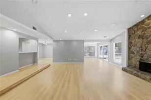 375 Creekside Ct, Roswell, GA 30076 - Photo 11