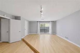 375 Creekside Ct, Roswell, GA 30076 - Photo 33