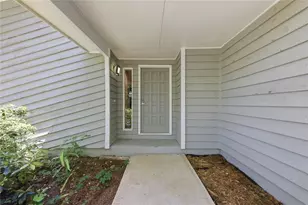 375 Creekside Ct, Roswell, GA 30076 - Photo 7