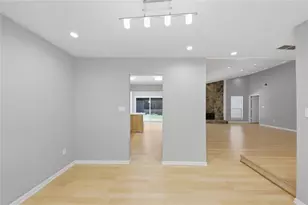 375 Creekside Ct, Roswell, GA 30076 - Photo 19