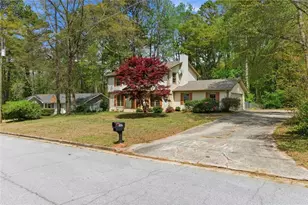 532 Valley Woods Cir SE, Conyers, GA 30094 - Photo 3