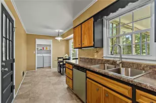 8415 Ridge Rd, Fairburn, GA 30213 - Photo 11