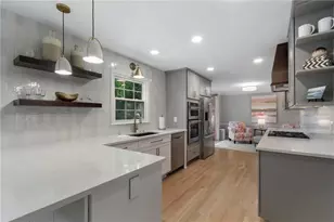 7585 Hunters Woods Dr, Atlanta, GA 30350 - Photo 7