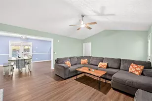 386 Ridgewood Dr, Pendergrass, GA 30567 - Photo 7