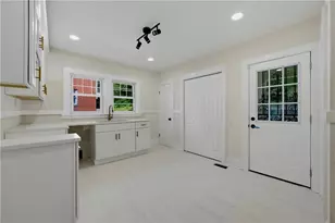 1207 Martin Luther King Dr, Atlanta, GA 30314 - Photo 9