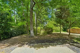 1172 Dogwood Forest Dr NE, Marietta, GA 30068 - Photo 5