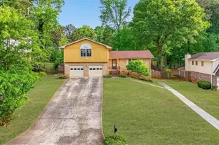 4605 Mercer Rd, Stone Mountain, GA 30083 - Photo 3