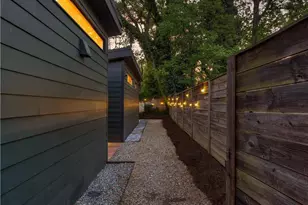 671 Clover St SW, Atlanta, GA 30310 - Photo 39
