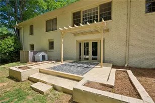 6748 Brandon Mill Rd, Sandy Springs, GA 30328 - Photo 45