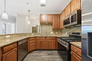 799 Hammond Dr, Atlanta, GA 30328 - Photo 15