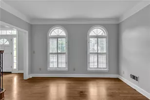 1085 Castle Pointe Ln, Grayson, GA 30017 - Photo 5