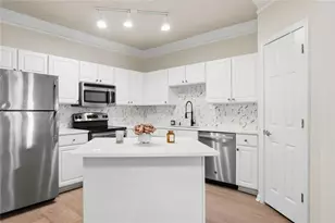 1850 Cotillion Dr, Dunwoody, GA 30338 - Photo 3