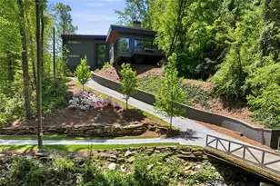 575 Mountain Way NE, Atlanta, GA 30342 - Photo 3