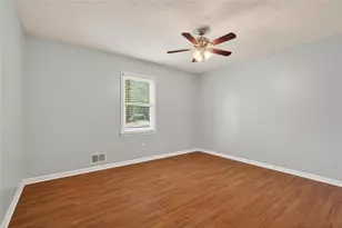 2810 Crystal Brooke Ln, Snellville, GA 30078 - Photo 15