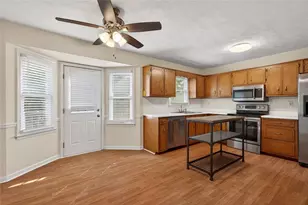 2810 Crystal Brooke Ln, Snellville, GA 30078 - Photo 23