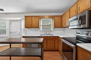 2810 Crystal Brooke Ln, Snellville, GA 30078 - Photo 21