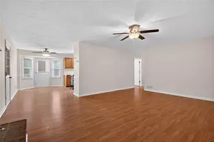 2810 Crystal Brooke Ln, Snellville, GA 30078 - Photo 27