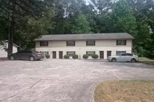 5954 Stonewall Dr, Union City, GA 30291 - Photo 5