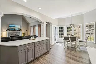 4810 Highland Lake Dr, Atlanta, GA 30349 - Photo 11