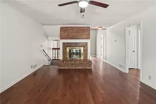 2080 Castle Lake Dr, Tyrone, GA 30290 - Photo 5