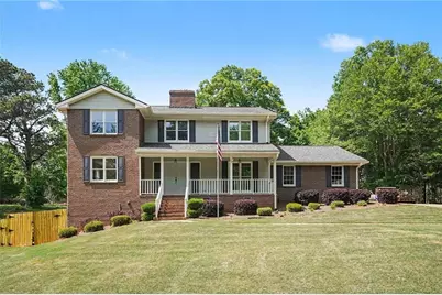 2080 Castle Lake Drive, Tyrone, GA 30290 - Photo 1
