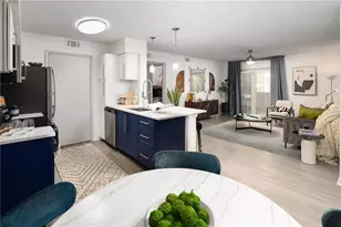 6873 Peachtree Dunwoody Rd, Atlanta, GA 30328 - Photo 5