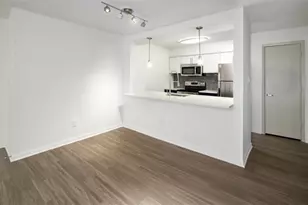 6873 Peachtree Dunwoody Rd, Atlanta, GA 30328 - Photo 9