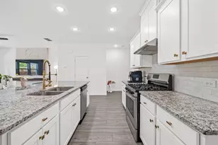 922 Edwin Ln, Sugar Hill, GA 30518 - Photo 11