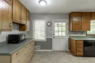 2549 Kings Pistol Ct, Grayson, GA 30017 - Photo 17