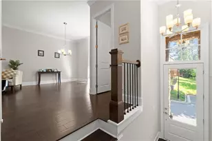 1372 Doublegate Dr, Atlanta, GA 30319 - Photo 3