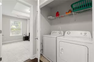 1372 Doublegate Dr, Atlanta, GA 30319 - Photo 21
