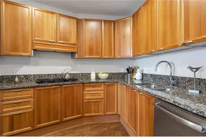 2881 Peachtree Road NE #702, Atlanta, GA 30305 - Photo 9