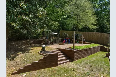 242 Lake Somerset Drive NW, Marietta, GA 30064 - Photo 13