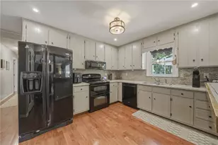 242 Lake Somerset Dr NW, Marietta, GA 30064 - Photo 25