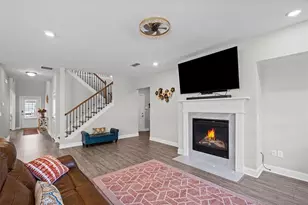 701 Stately Dr, Woodstock, GA 30188 - Photo 11