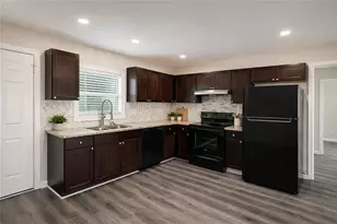 16 Wadley St NW, Atlanta, GA 30314 - Photo 5