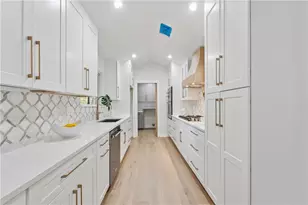 1542 Lavista Rd, Atlanta, GA 30329 - Photo 11