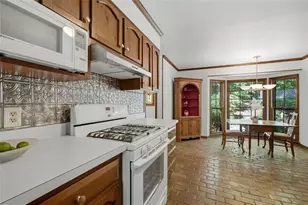 395 Nottingham Dr, Marietta, GA 30066 - Photo 9