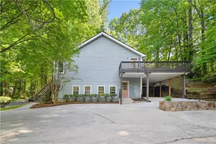 4520 Forest Green Dr, Sugar Hill, GA 30518 - Photo 3