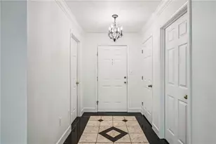 25316 Plantation Dr NE, Atlanta, GA 30324 - Photo 3