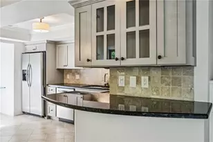 25316 Plantation Dr NE, Atlanta, GA 30324 - Photo 11