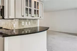 25316 Plantation Dr NE, Atlanta, GA 30324 - Photo 9
