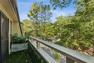 25316 Plantation Dr NE, Atlanta, GA 30324 - Photo 21