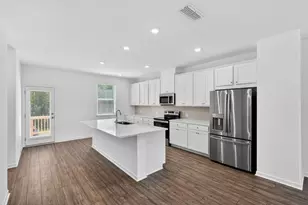 623 Oak Bluff Dr, Cumming, GA 30040 - Photo 3
