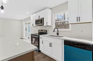 520 Stonewood Dr, Stone Mountain, GA 30087 - Photo 17